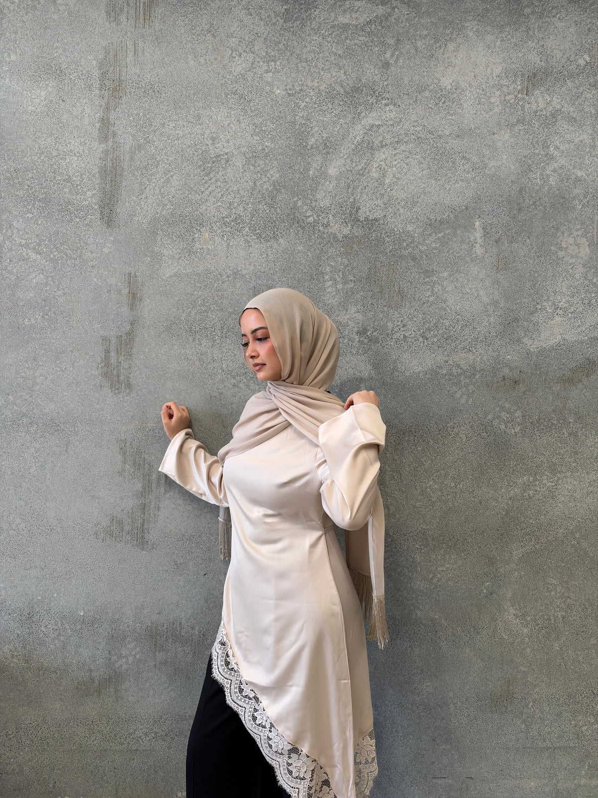 The Fringe Modal - Cream