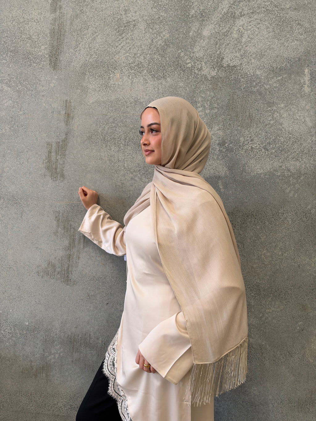 The Fringe Modal - Cream