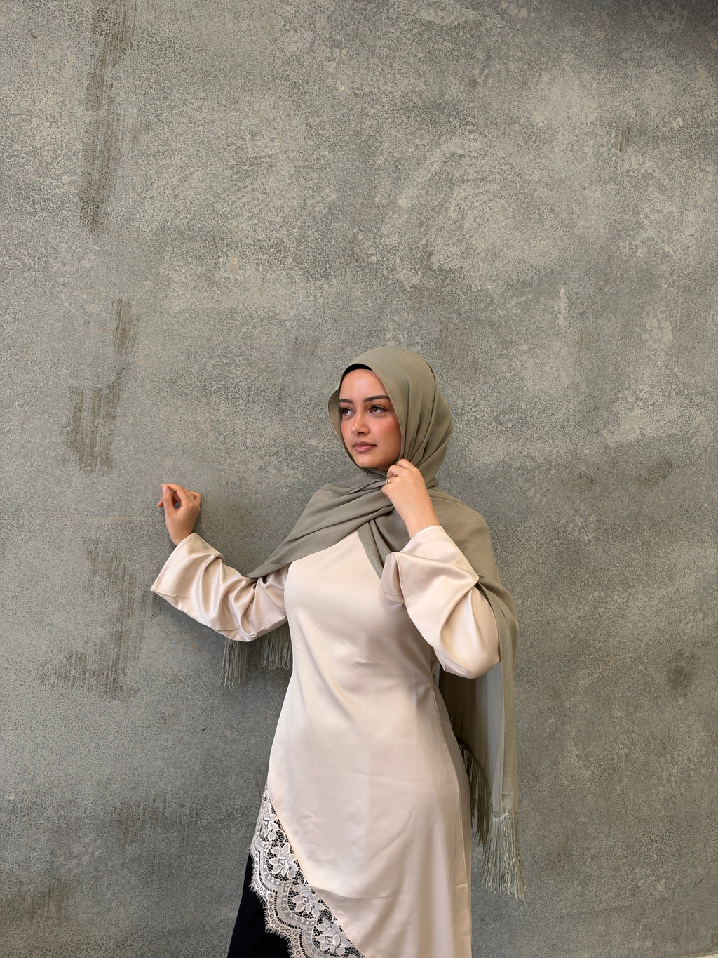 The Fringe Modal - Light Sage Green
